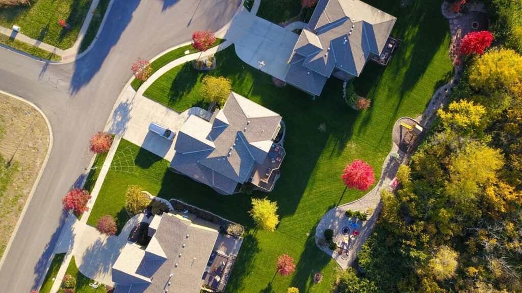 Aerial view of Woodinville homes in a neighborhood